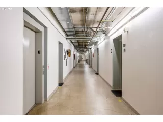 Photo #5: 22430894 Listing 