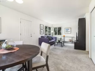 Photo #5: 22431647 Listing 