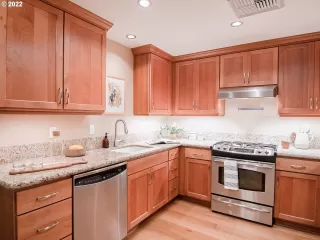 Photo #2: 22431803 Listing