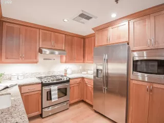 Photo #6: 22431803 Listing