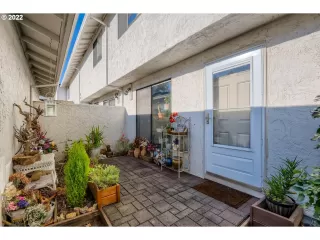 Photo #2: 22431905 Listing