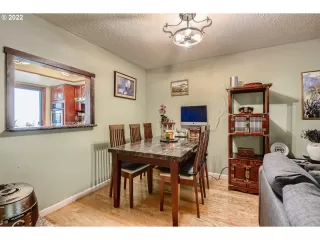 Photo #6: 22431905 Listing