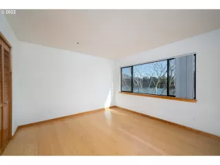 Photo #3: 22432261 Listing