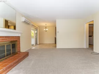 Photo #6: 22432425 Listing