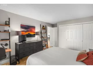 Photo #1: 22432798 Listing