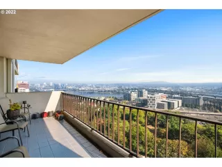 Photo #4: 22432798 Listing