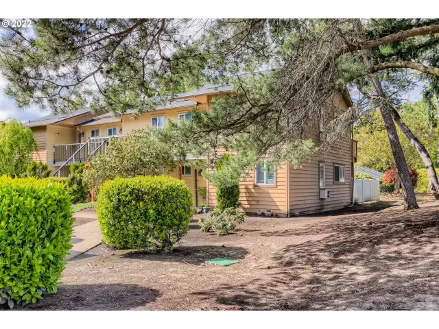 MLS: 22432878 Condo For Sale