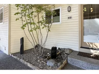 Photo #3: 22433961 Listing