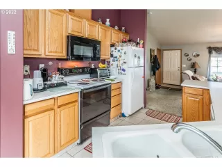 Photo #3: 22434227 Listing