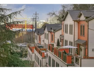 Photo #1: 22435137 Listing