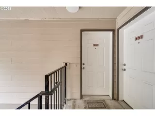 Photo #3: 22436142 Listing