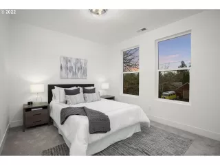 Photo #6: 22438254 Listing