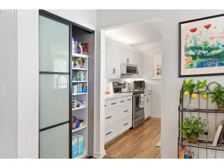 Photo #3: 22438509 Listing 