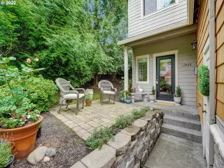 Photo #2: 22439060 Listing