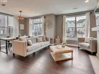 Photo #3: 22439168 Listing