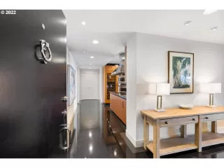 Photo #1: 22439171 Listing