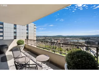 Photo #5: 22439171 Listing