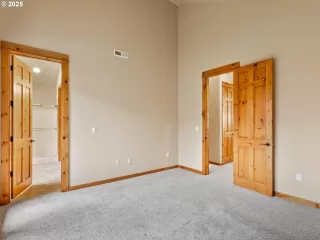 Photo #2: 224399588 Listing 