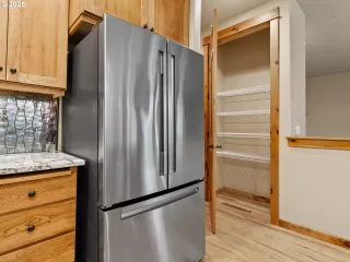 Photo #4: 224399588 Listing 