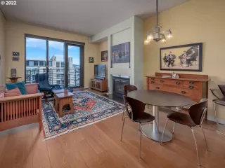 Photo #4: 22440334 Listing 