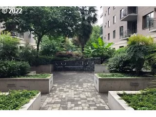 Photo #3: 22441581 Listing