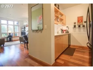 Photo #4: 22441581 Listing