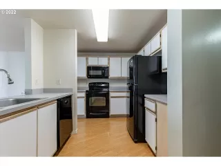 Photo #1: 22441725 Listing 