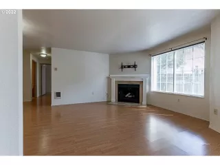 Photo #2: 22441725 Listing 