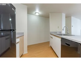 Photo #5: 22441725 Listing 