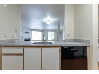 Photo #6: 22441725 Listing 