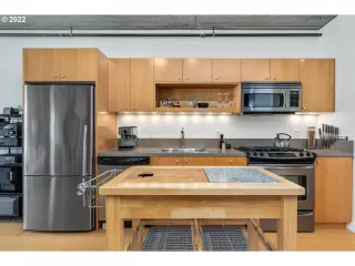 Photo #2: 22443013 Listing