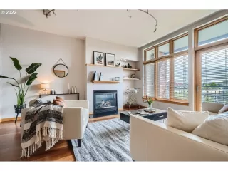 Photo #6: 22444850 Listing