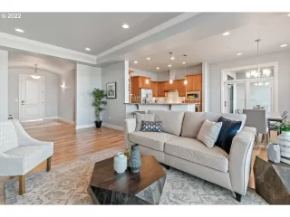 Photo #5: 22445372 Listing