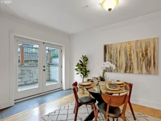 Photo #4: 22445750 Listing