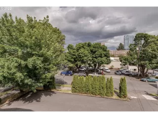 Photo #2: 22445782 Listing