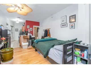 Photo #6: 22445791 Listing