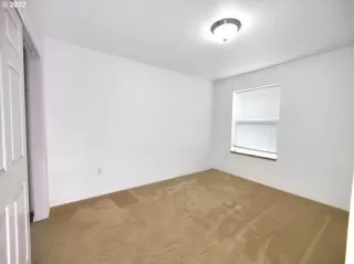 Photo #5: 22446119 Listing