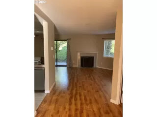 Photo #3: 22446284 Listing