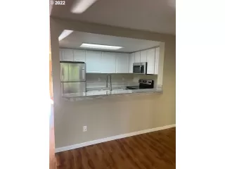 Photo #6: 22446284 Listing