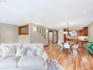 Photo #5: 22446362 Listing 