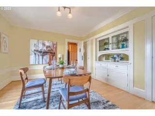 Photo #5: 22446391 Listing