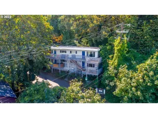 More Details about MLS # 22446529 : 3425 SW BARBUR BLVD 7