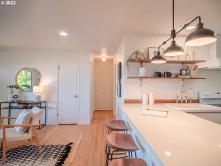 Photo #3: 22446529 Listing