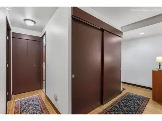 Photo #5: 22449066 Listing