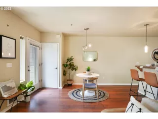 Photo #2: 22449327 Listing