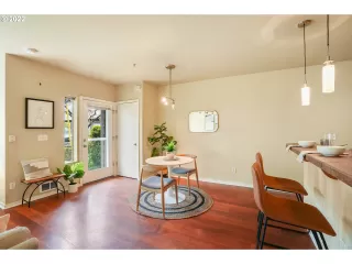 Photo #3: 22449327 Listing