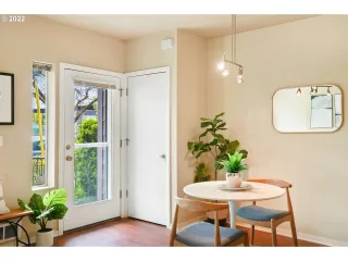Photo #4: 22449327 Listing
