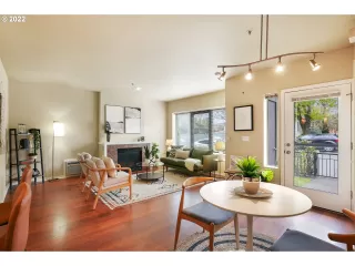 Photo #6: 22449327 Listing