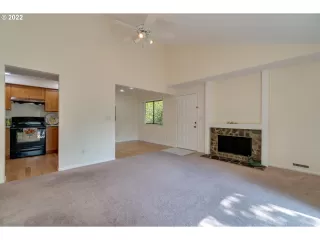 Photo #2: 22449853 Listing 