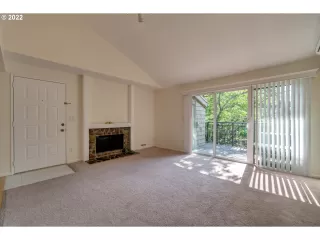 Photo #4: 22449853 Listing 